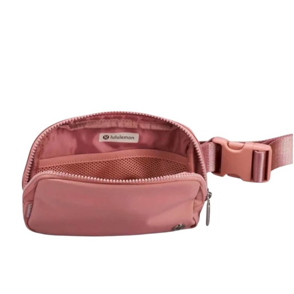 NWT Lululemon Everywhere Belt Bag Crossbody Bag Pink Pastel O/S - Picture 3 of 6
